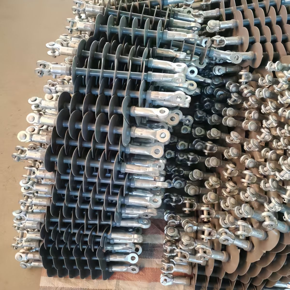 A Brief Discussion on the Advantages of Composite Insulators